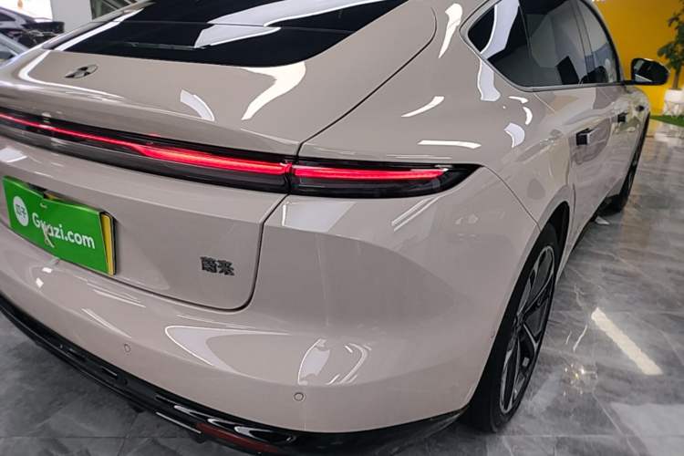 Used Nio ET5 2022 75 kWh Exterior 3