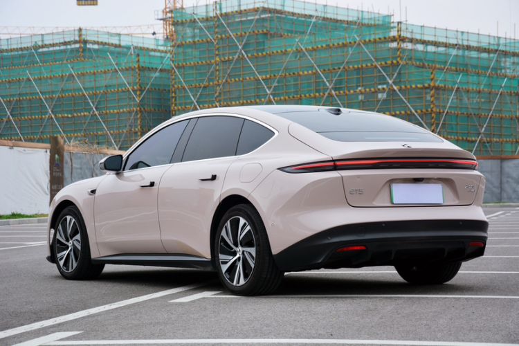 Used Nio ET5 2022 75 kWh Exterior 3