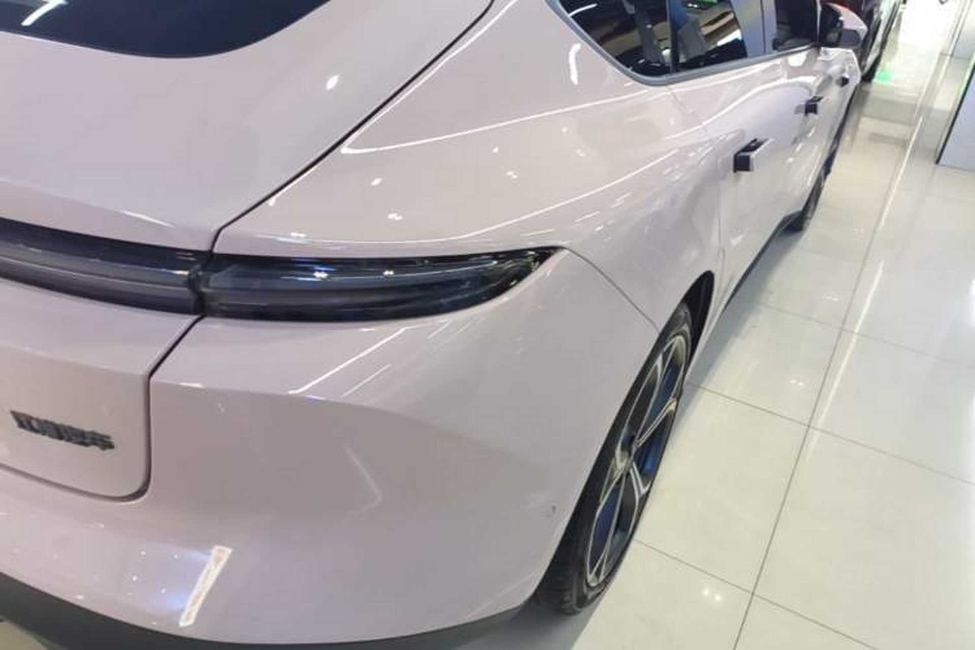Used Nio ET5 2022 75 kWh Exterior 3