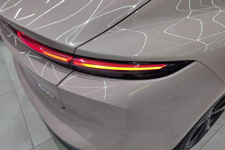 Used Nio ET5 2022 75 kWh Exterior 3