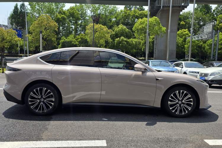 Used Nio ET5 2022 75 kWh Exterior 3