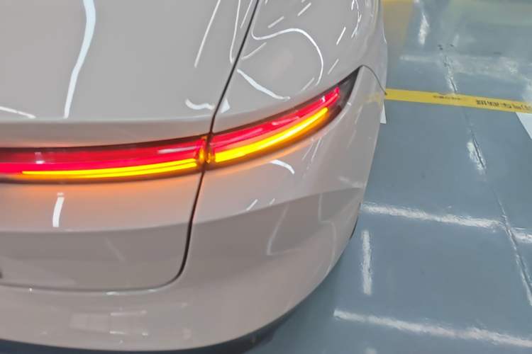 Used Nio ET5 2022 75 kWh Exterior 3