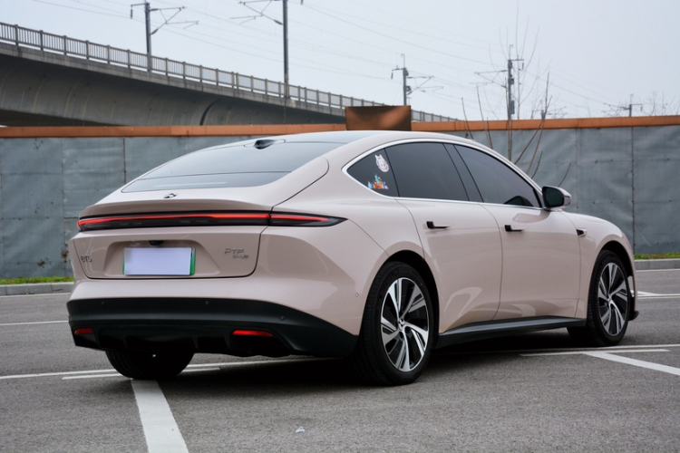 Used Nio ET5 2022 75 kWh Exterior 4