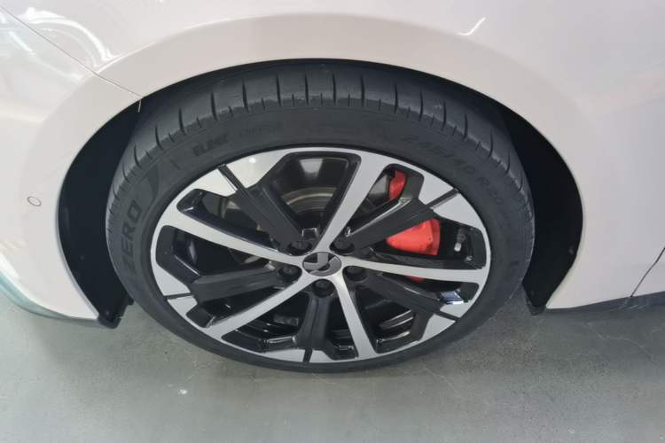Used Nio ET5 2022 75 kWh Exterior 4