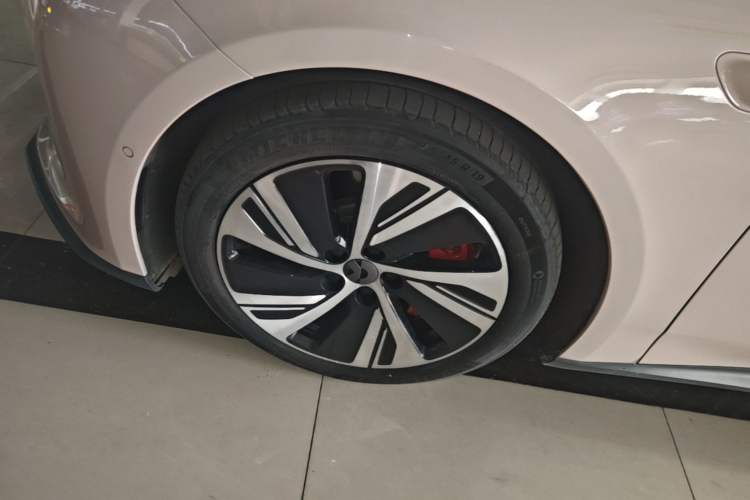 Used Nio ET5 2022 75 kWh Exterior 4