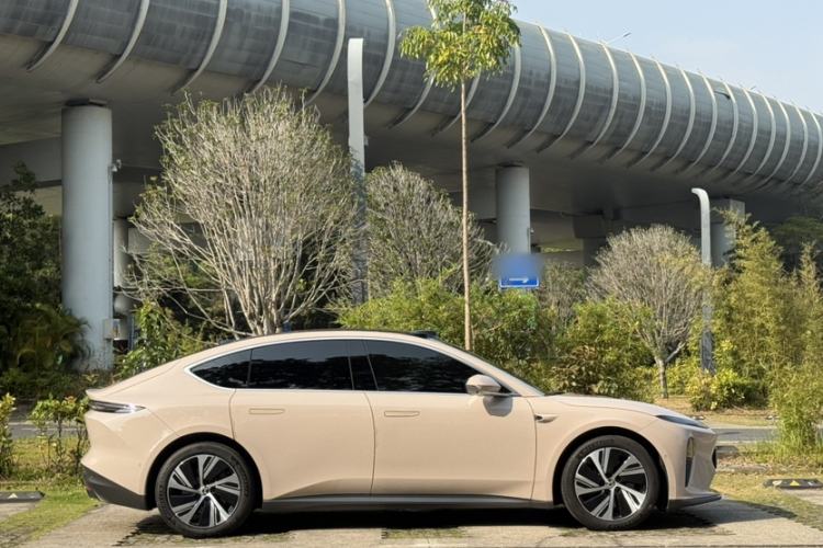 Used Nio ET5 2022 75 kWh Exterior 5