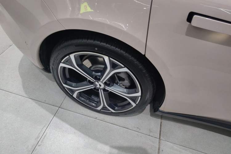 Used Nio ET5 2022 75 kWh Exterior 5