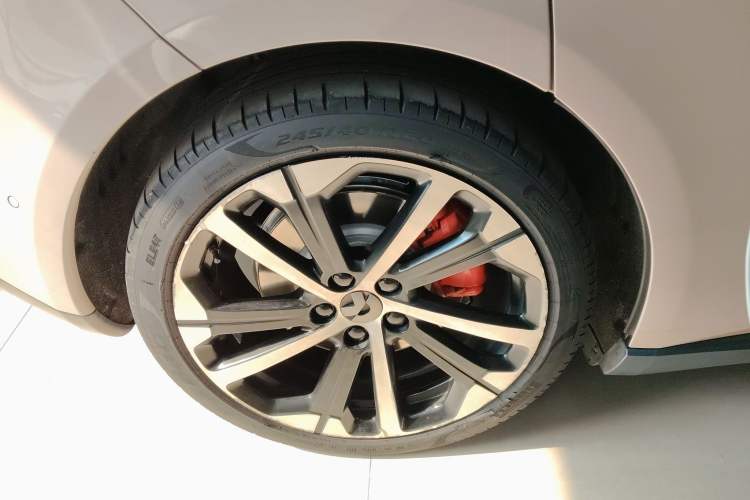Used Nio ET5 2022 75 kWh Exterior 5
