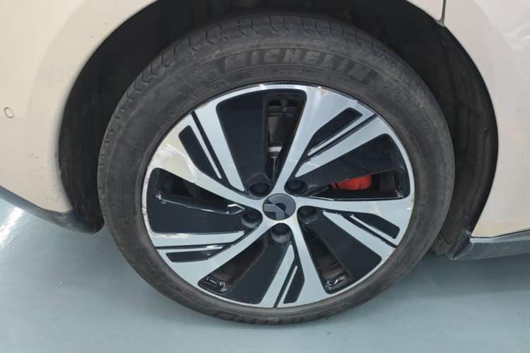 Used Nio ET5 2022 75 kWh Exterior 5