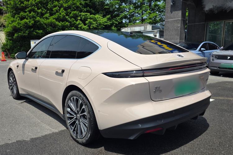 Used Nio ET5 2022 75 kWh Exterior 6