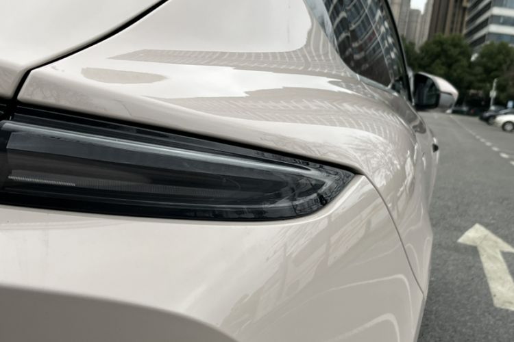 Used Nio ET5 2022 75 kWh Exterior 8
