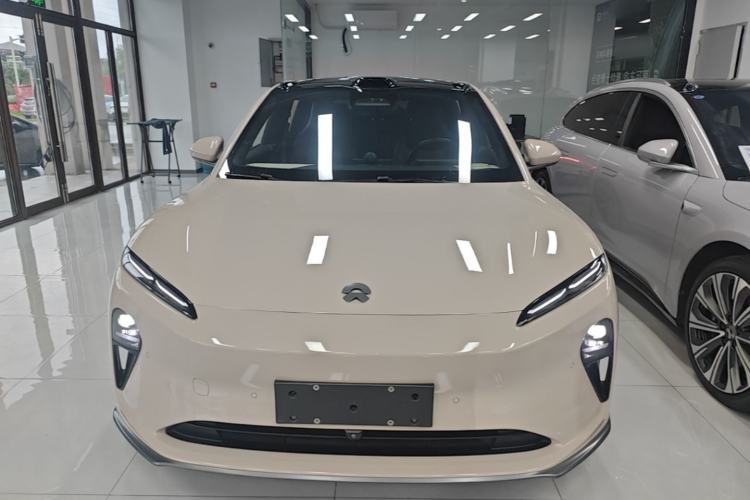 Used Nio ET5 2022 75 kWh Front