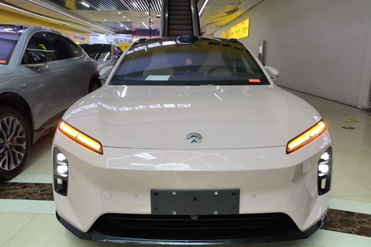 Used Nio ET5 2022 75 kWh Front