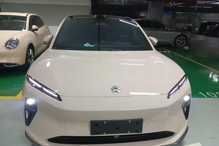 Used Nio ET5 2022 75 kWh Front