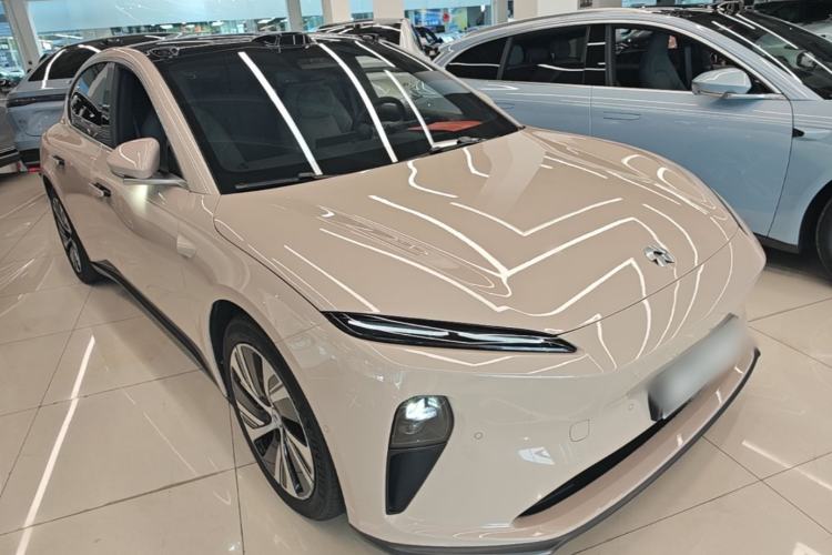 Used Nio ET5 2022 75 kWh Front Right 45 Deg