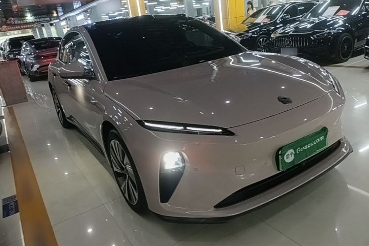 Used Nio ET5 2022 75 kWh Front Right 45 Deg