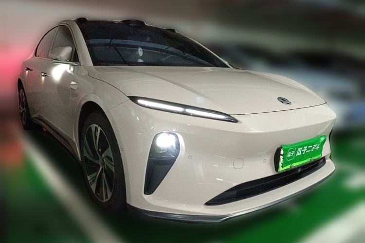 Used Nio ET5 2022 75 kWh Front Right 45 Deg