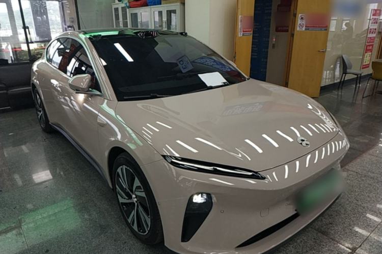 Used Nio ET5 2022 75 kWh Front Right 45 Deg