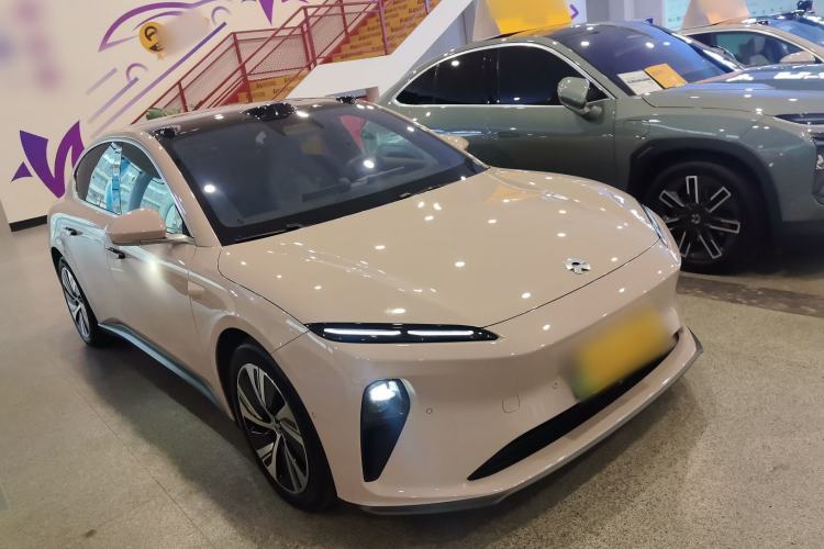 Used Nio ET5 2022 75 kWh Front Right 45 Deg
