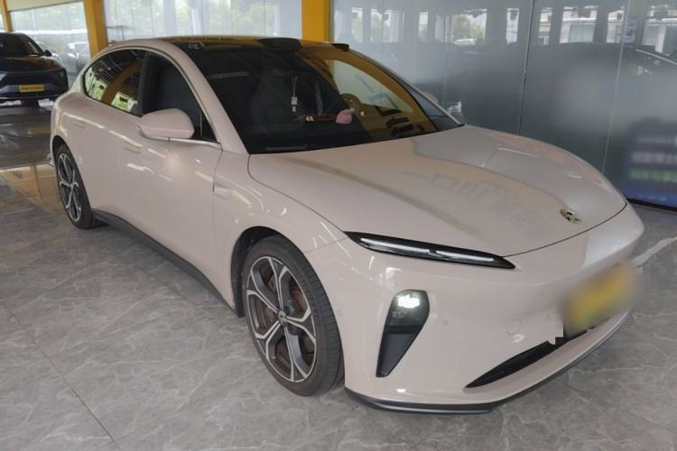 Used Nio ET5 2022 75 kWh Front Right 45 Deg