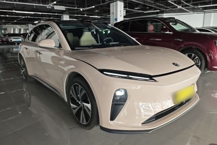 Used Nio ET5 2022 75 kWh Front Right 45 Deg