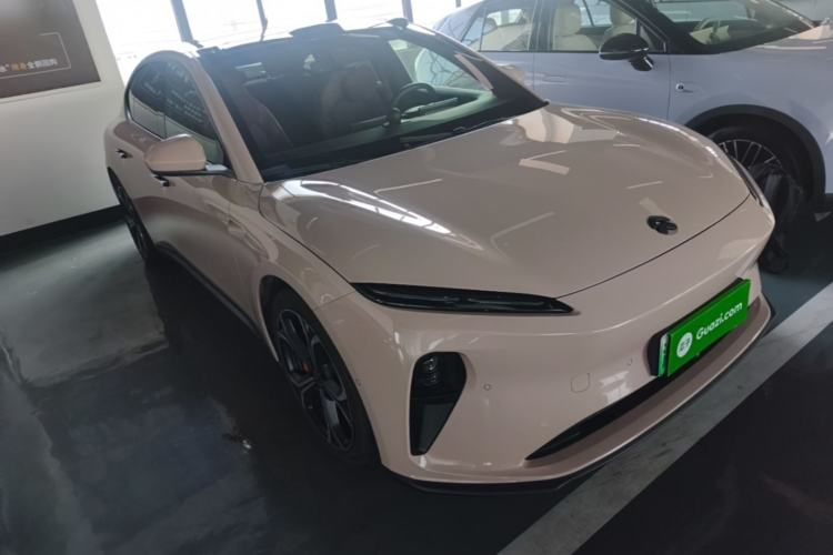 Used Nio ET5 2022 75 kWh Front Right 45 Deg