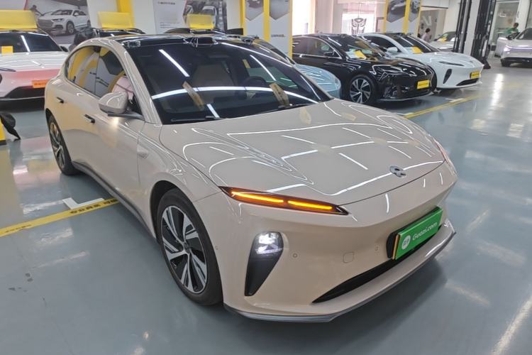 Used Nio ET5 2022 75 kWh Front Right 45 Deg