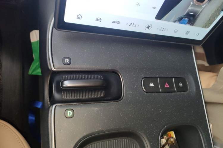 Used Nio ET5 2022 75 kWh Gear Lever
