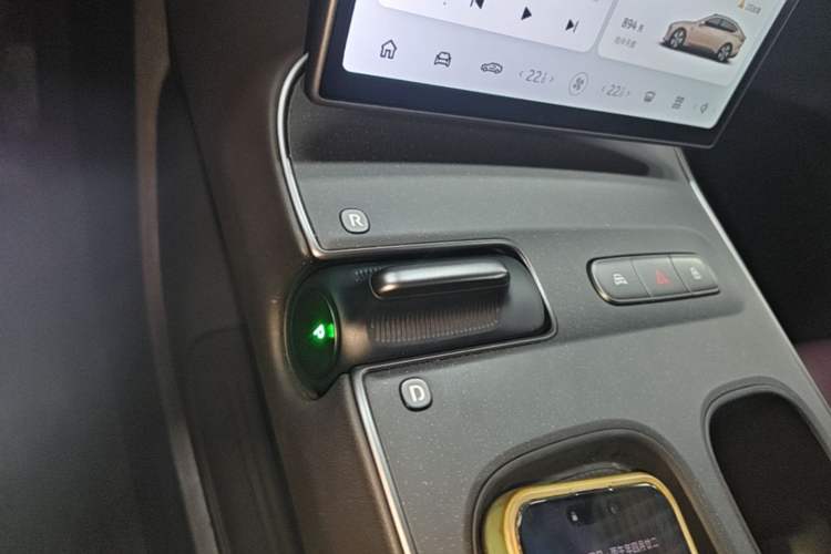 Used Nio ET5 2022 75 kWh Gear Lever
