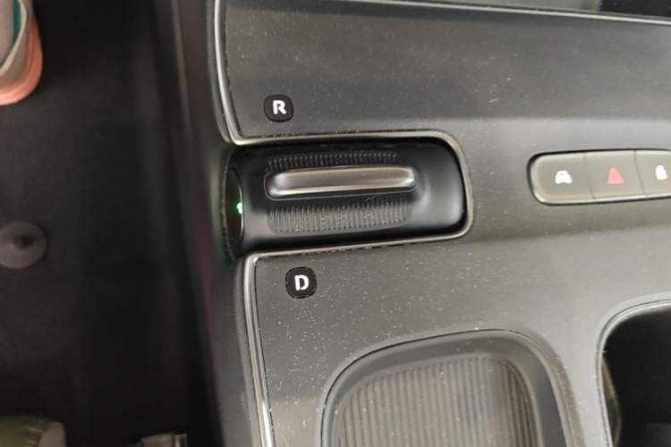 Used Nio ET5 2022 75 kWh Gear Lever