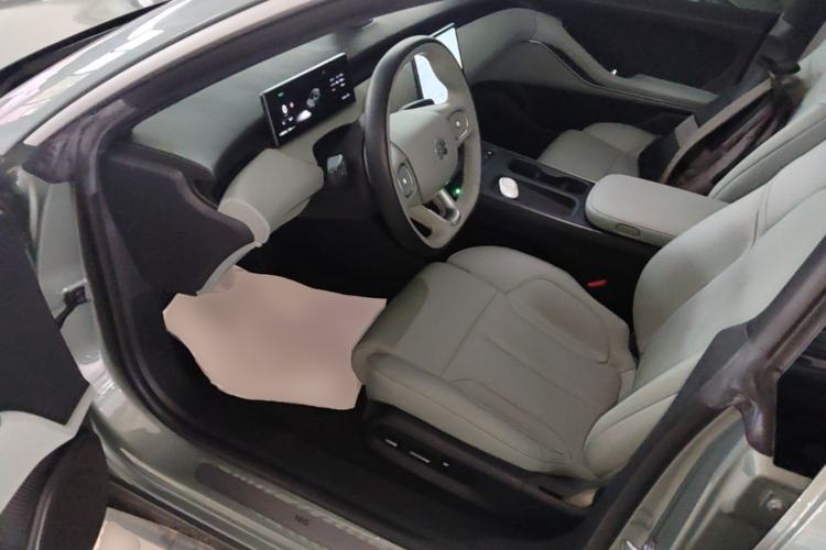 Used Nio ET5 2022 75 kWh Driver Seat