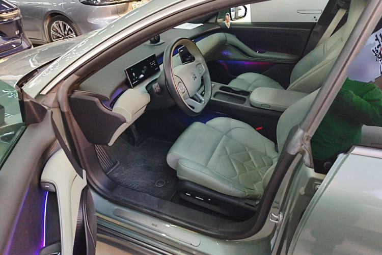 Used Nio ET5 2022 75 kWh Driver Seat