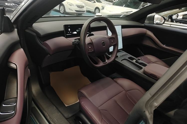 Used Nio ET5 2022 75 kWh Driver Seat