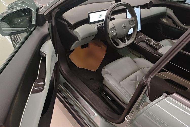 Used Nio ET5 2022 75 kWh Driver Seat