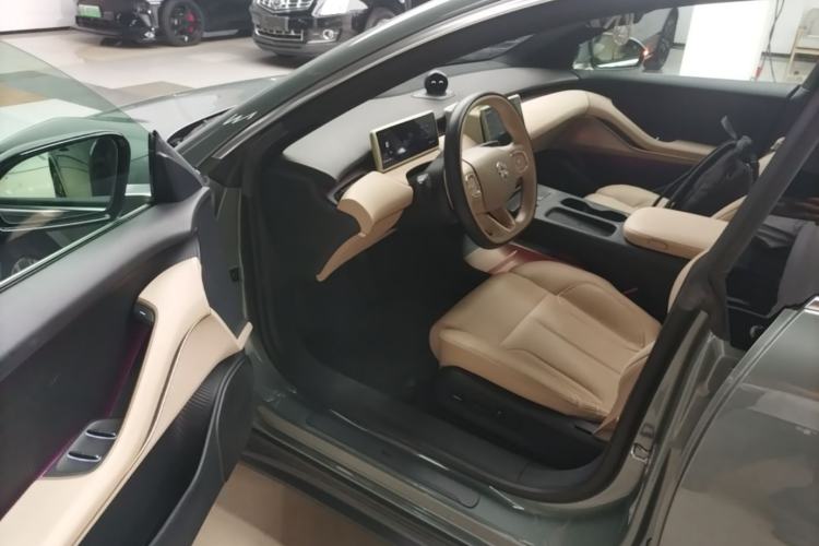 Used Nio ET5 2022 75 kWh Driver Seat