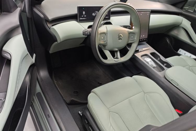 Used Nio ET5 2022 75 kWh Driver Seat