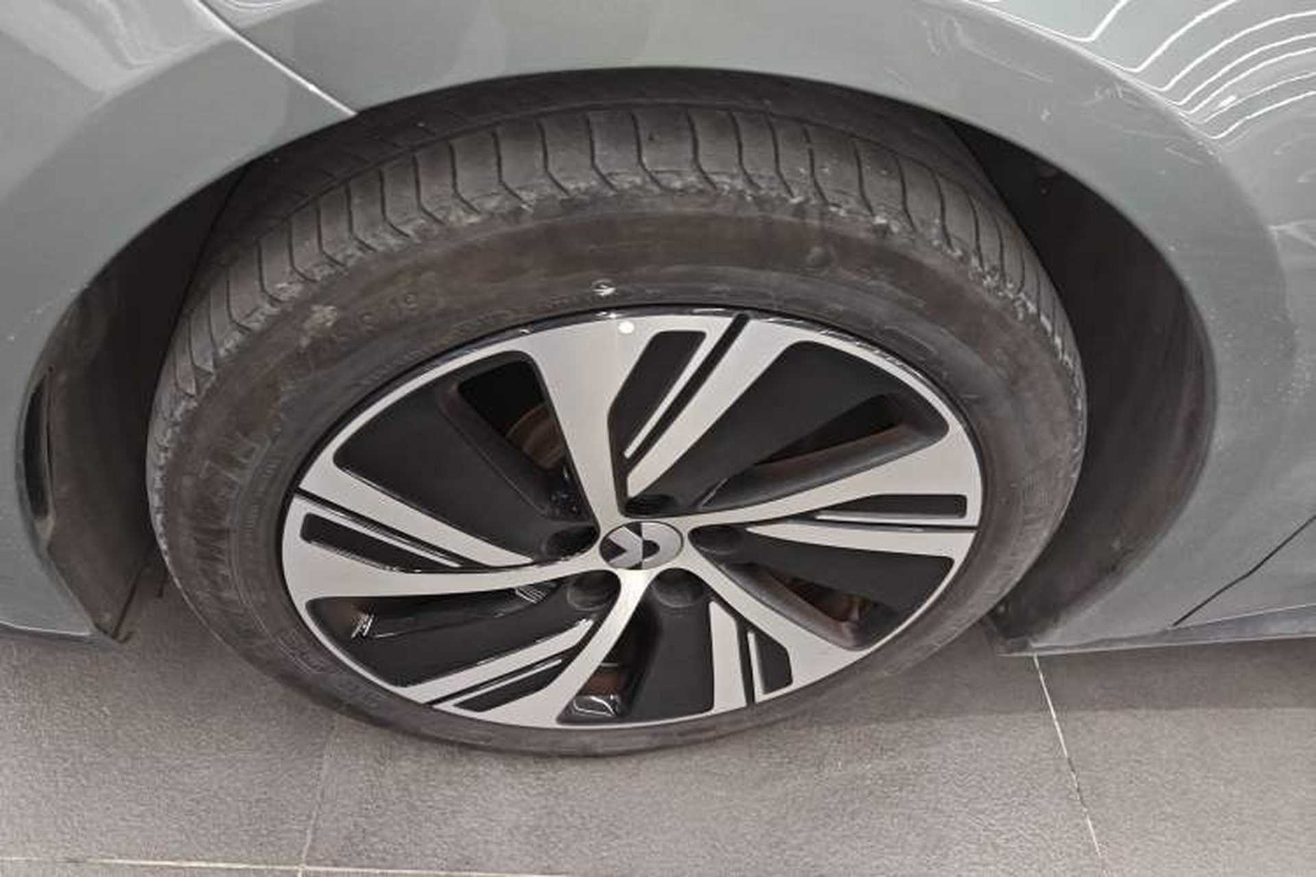 Used Nio ET5 2022 75 kWh Exterior 1