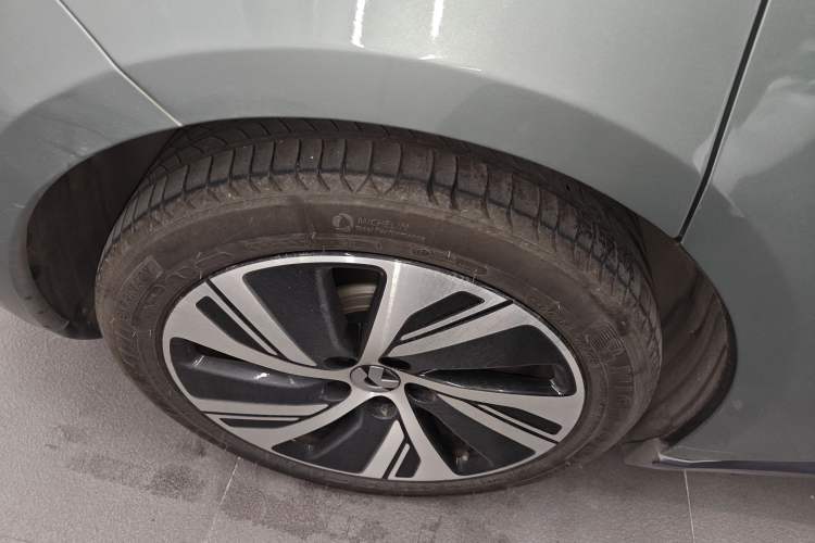 Used Nio ET5 2022 75 kWh Exterior 2