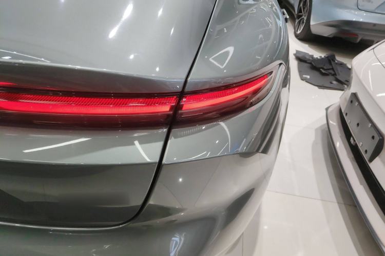 Used Nio ET5 2022 75 kWh Exterior 6