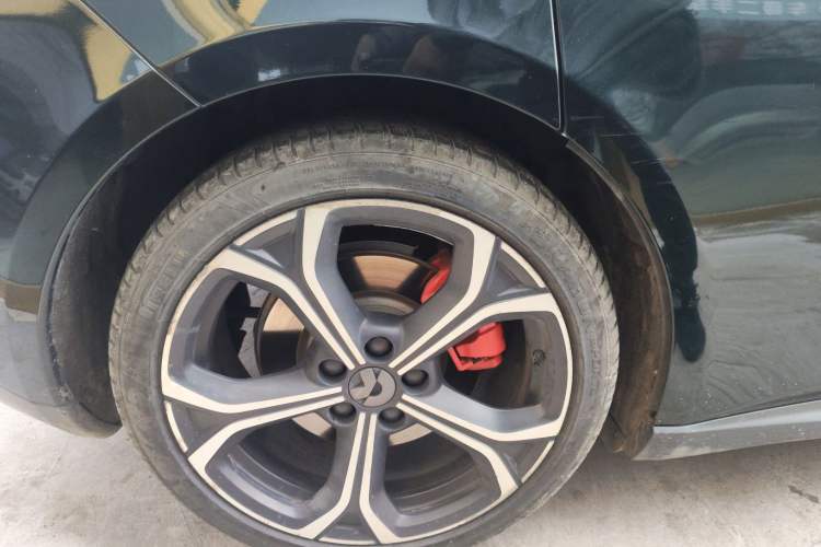 Used Nio ET5 2022 75 kWh Exterior 8