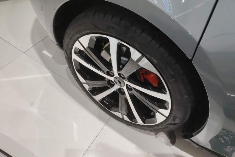 Used Nio ET5 2022 75 kWh Exterior 8