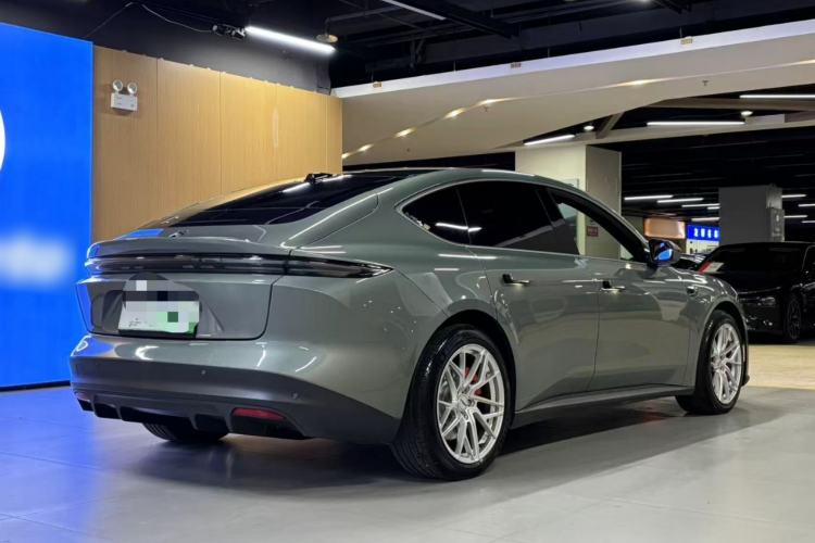 Used Nio ET5 2022 75 kWh Exterior 8