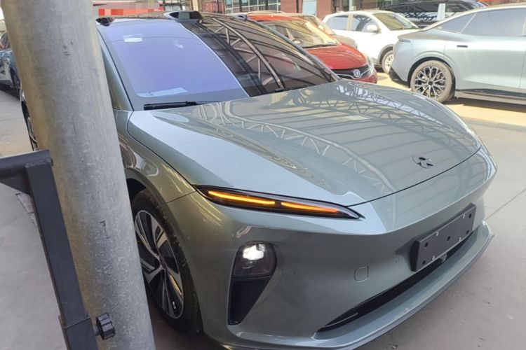 Used Nio ET5 2022 75 kWh Front Right 45 Deg