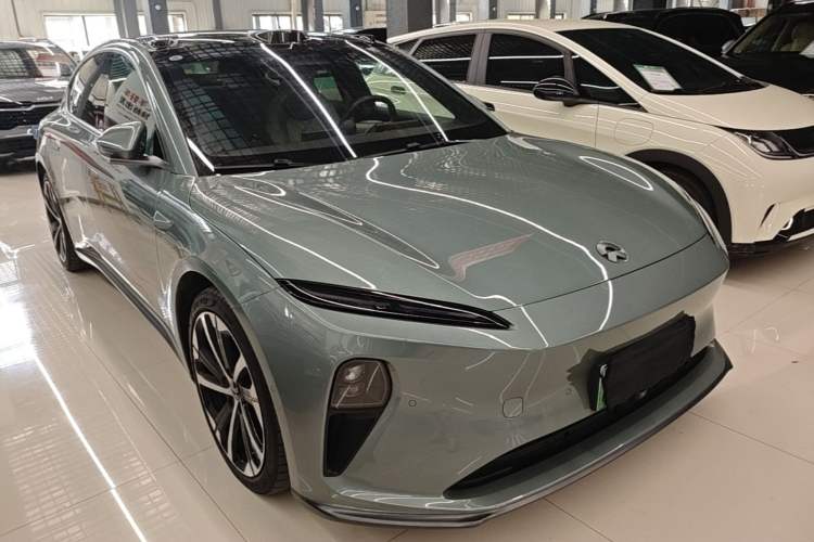Used Nio ET5 2022 75 kWh Front Right 45 Deg