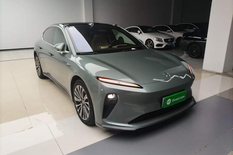 Used Nio ET5 2022 75 kWh Front Right 45 Deg