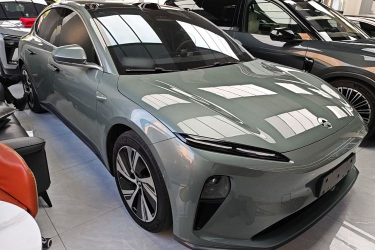 Used Nio ET5 2022 75 kWh Front Right 45 Deg