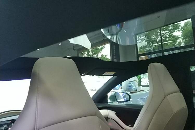 Used Nio ET5 2022 75 kWh Headliner