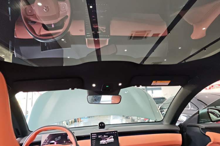 Used Nio ET5 2022 75 kWh Headliner