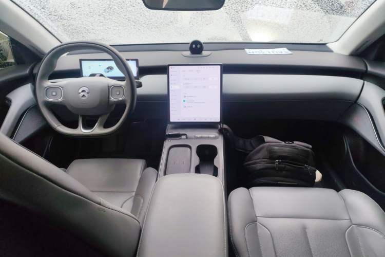 Used Nio ET5 2022 75 kWh Interior 2