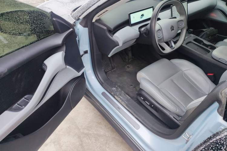 Used Nio ET5 2022 75 kWh Interior 3